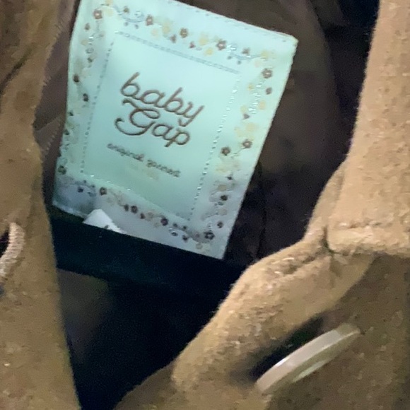 12-18 Month Brown Fleece Button Up Coat. GUC Baby Gap - Picture 3 of 3